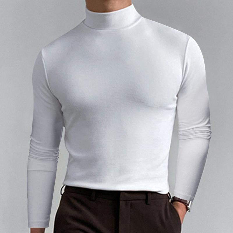Maglie a maniche lunghe a collo alto di uomini casuali